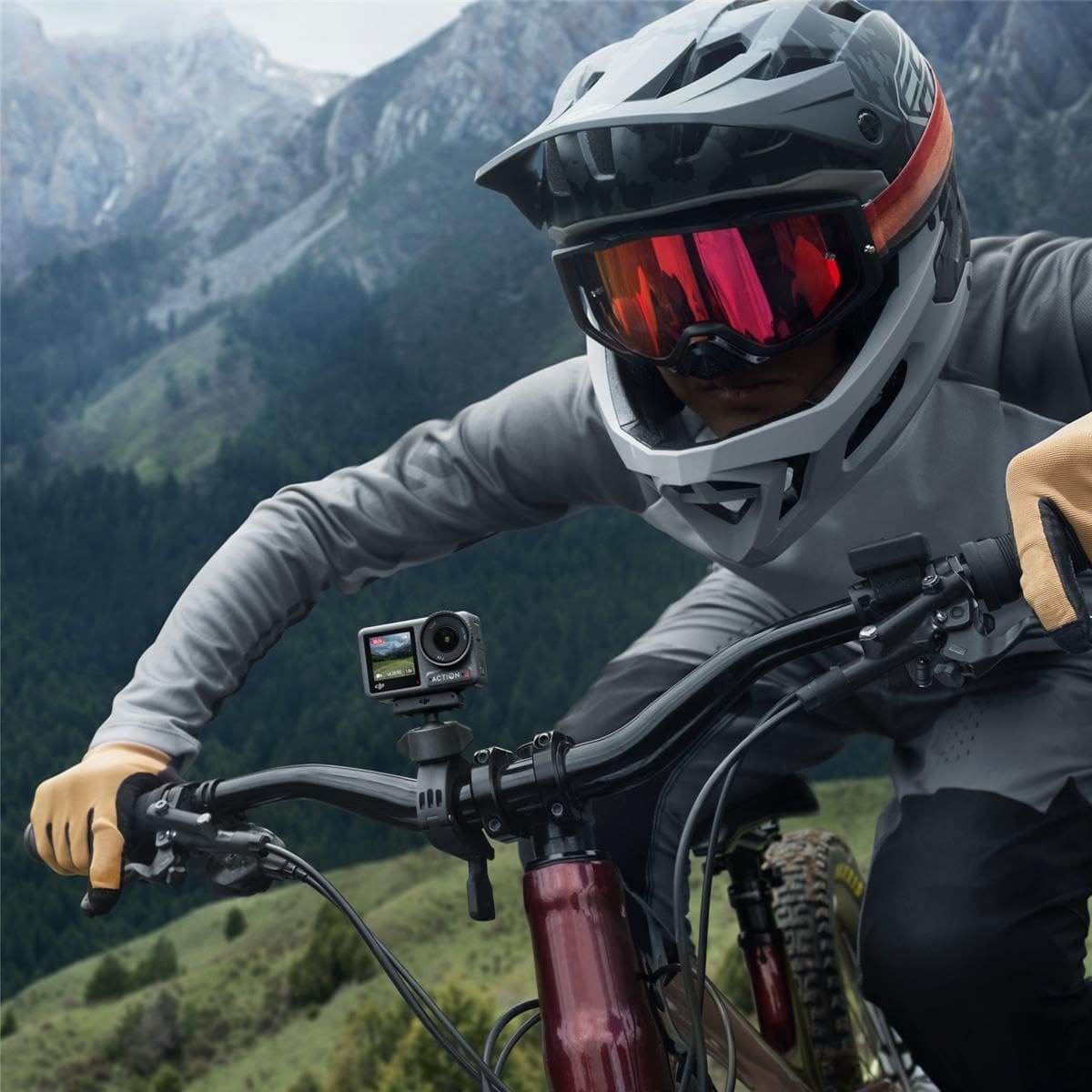 Екшн-камера DJI Osmo Action 4 Standard Combo (CP.OS.00000269.01)