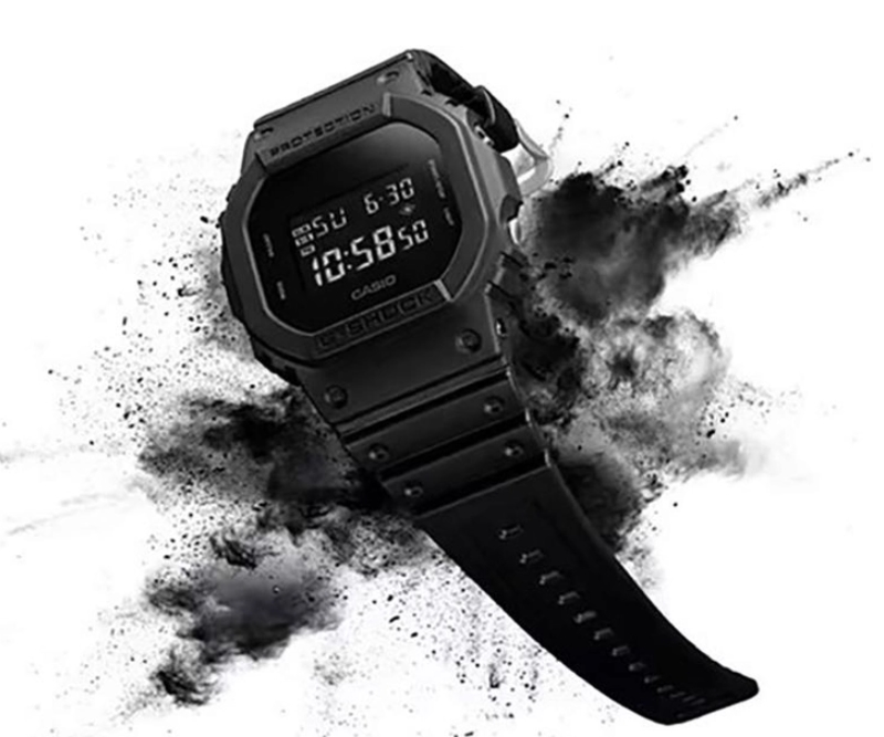 Чоловічий годинник Casio G-SHOCK (DW-5600BB-1, DW-5600BB-1ER) Чорний