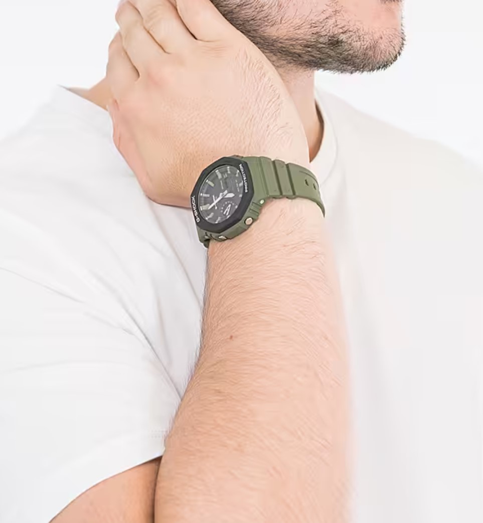 Чоловічий годинник Casio G-SHOCK GA-2110SU-3AER