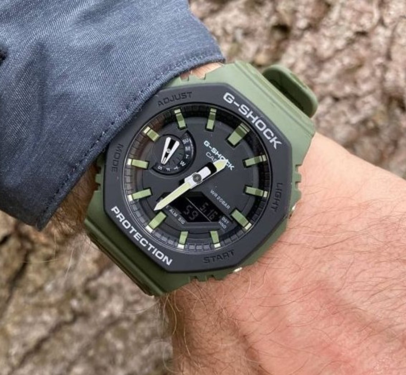 Чоловічий годинник Casio G-SHOCK GA-2110SU-3AER